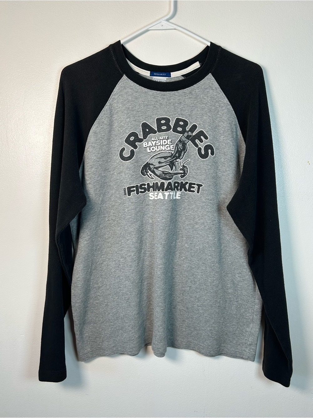 Vintage Old Navy Shirt Mens Large Gray Thermal Waffle Knit Crabby Graphic Tee